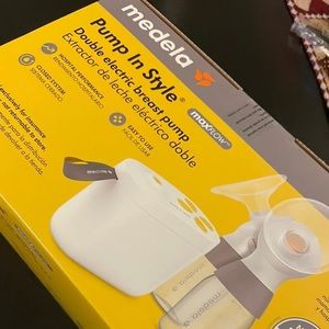 Medela pump in style